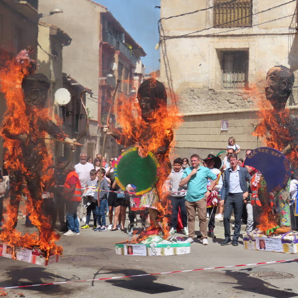 Las calles de Alfaro llenas por los judas